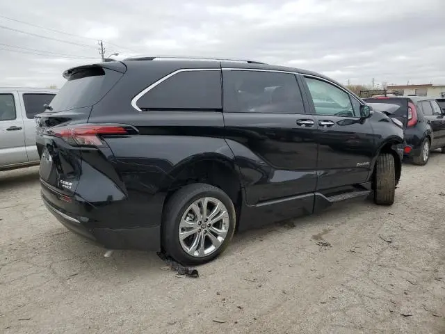 2023 TOYOTA SIENNA LIMITED  