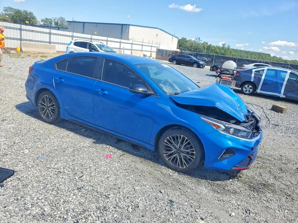 2023 KIA FORTE GT LINE  
