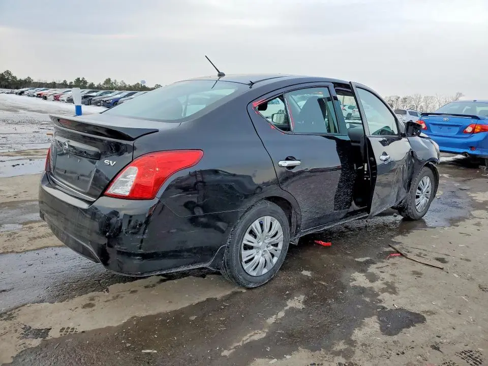 2016 NISSAN VERSA S  