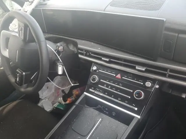 2025 HYUNDAI SANTA FE SE  