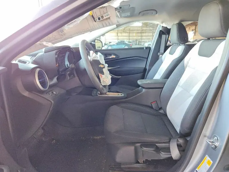 2025 CHEVROLET TRAX LS  