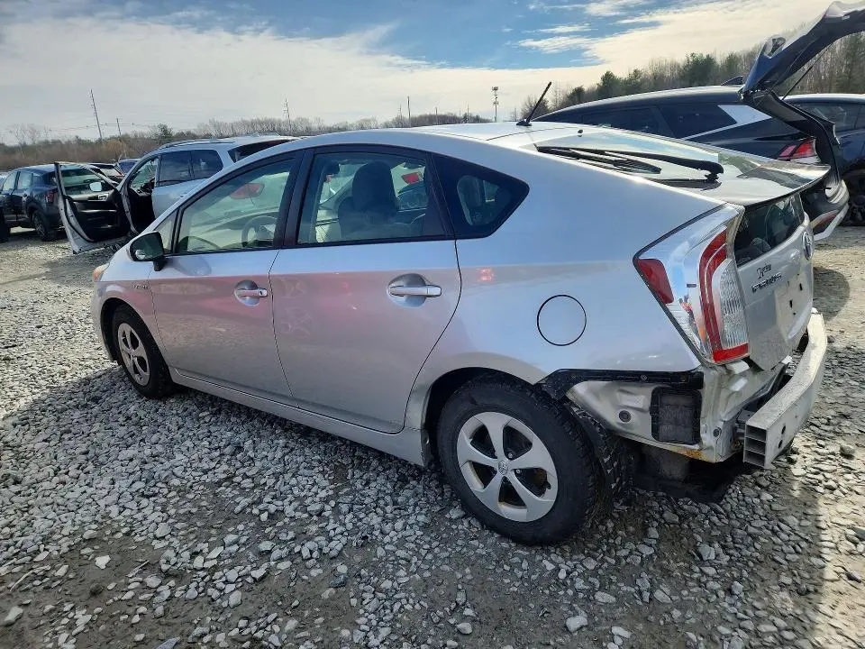 2013 TOYOTA PRIUS TWO  