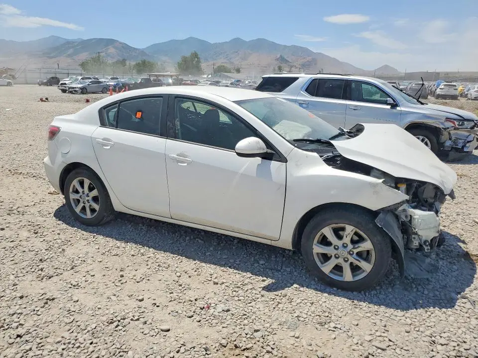 2011 MAZDA 3 I  