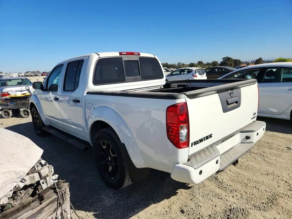 2021 NISSAN FRONTIER SV  