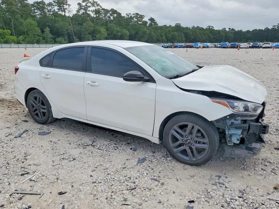 2021 KIA FORTE GT LINE  