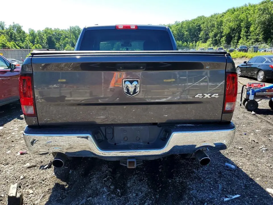 2014 RAM 1500 ST  