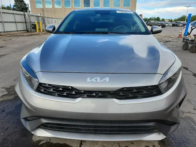 2023 KIA FORTE LX  
