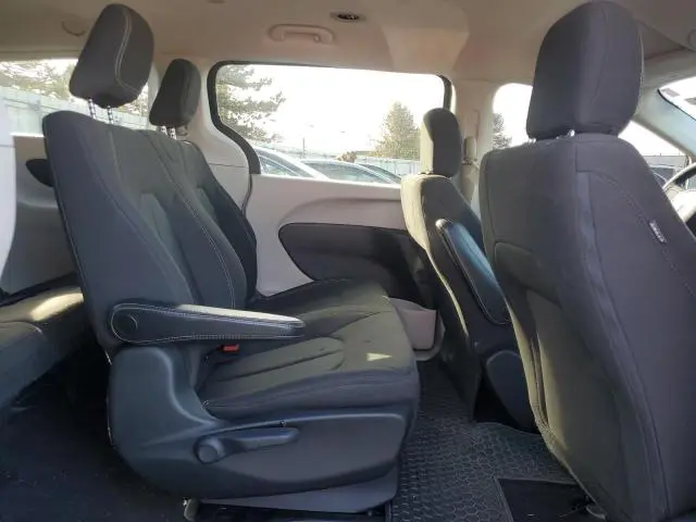 2020 CHRYSLER VOYAGER L  