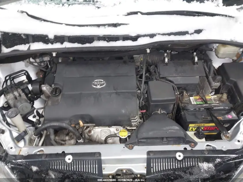 2015 TOYOTA SIENNA XLE 8 PASSENGER