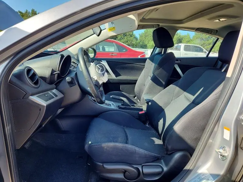 2011 MAZDA 3 S  