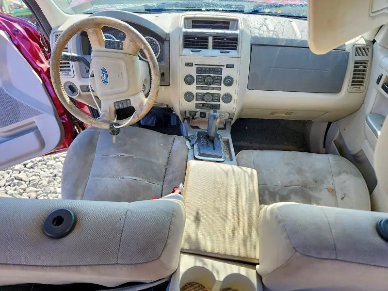 2011 FORD ESCAPE XLT  