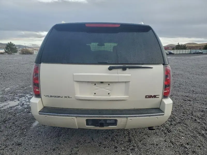 2013 GMC YUKON XL DENALI  