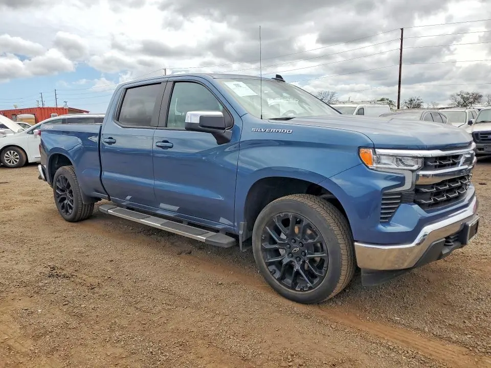 2024 CHEVROLET SILVERADO K1500 LT  