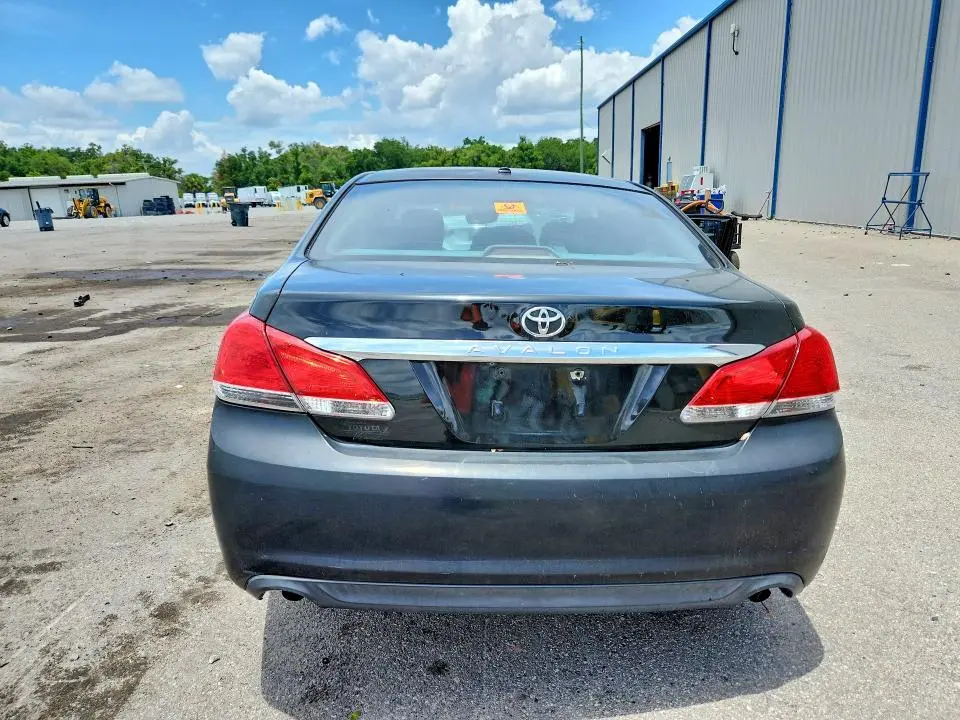 2011 TOYOTA AVALON LIMITED  