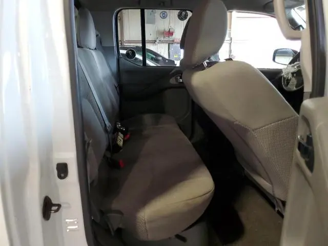 2015 NISSAN FRONTIER S  