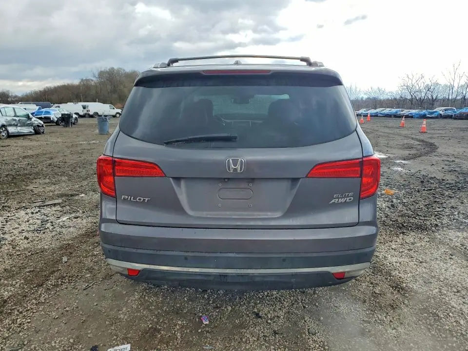 2016 HONDA PILOT ELITE  