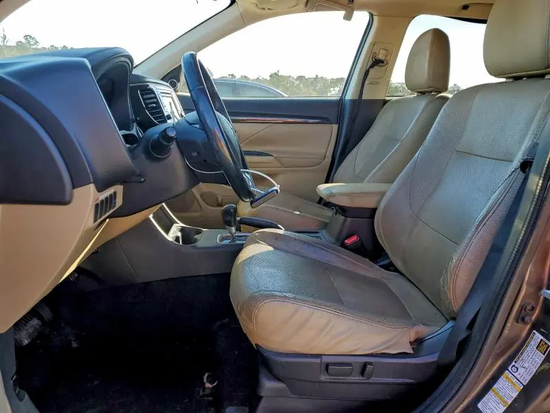 2016 MITSUBISHI OUTLANDER SE  