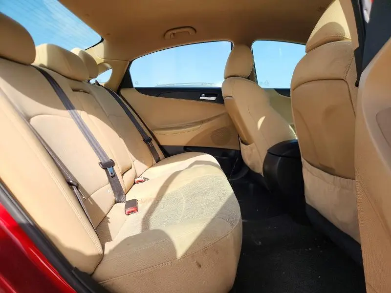 2013 HYUNDAI SONATA GLS  