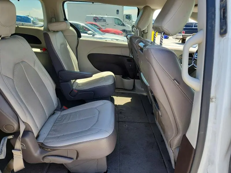 2018 CHRYSLER PACIFICA TOURING L PLUS  
