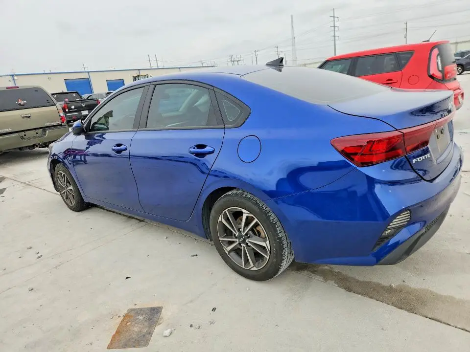 2023 KIA FORTE LXS  