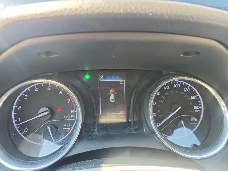 2019 TOYOTA CAMRY SE  