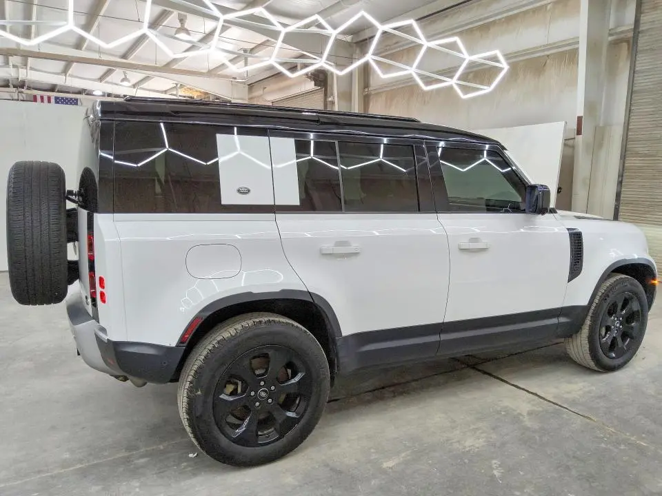 2020 LAND ROVER DEFENDER 110 HSE  