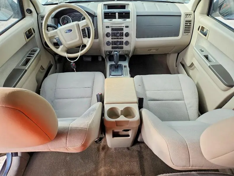 2011 FORD ESCAPE XLT  