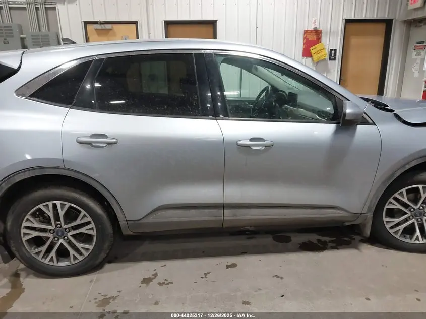 2022 FORD ESCAPE SEL HYBRID