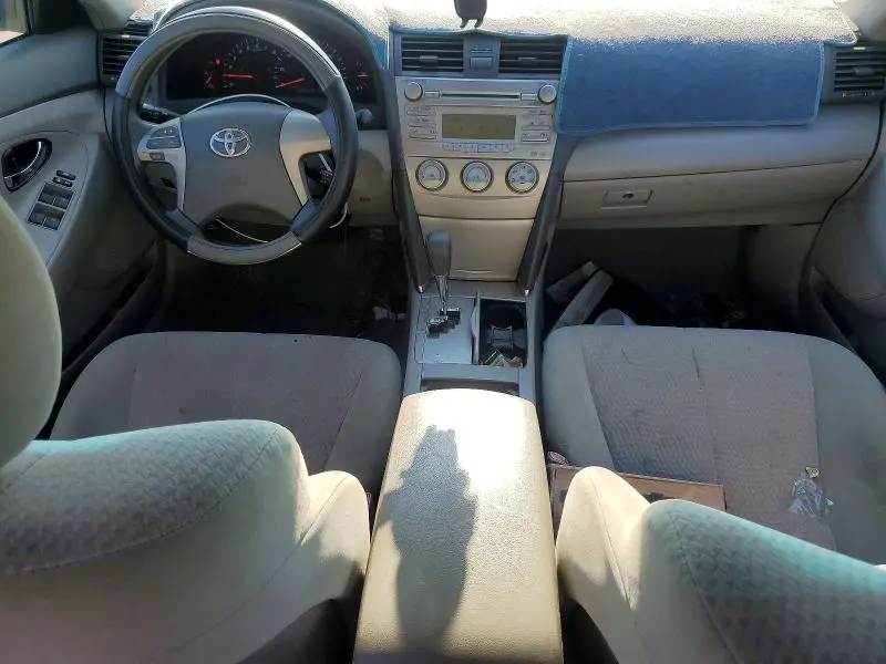 2010 TOYOTA CAMRY LE  