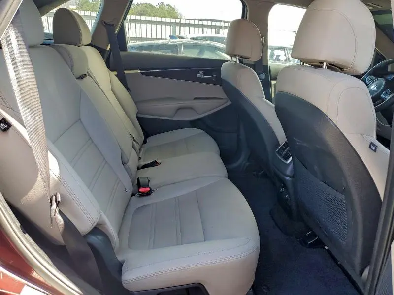 2017 KIA SORENTO LX  