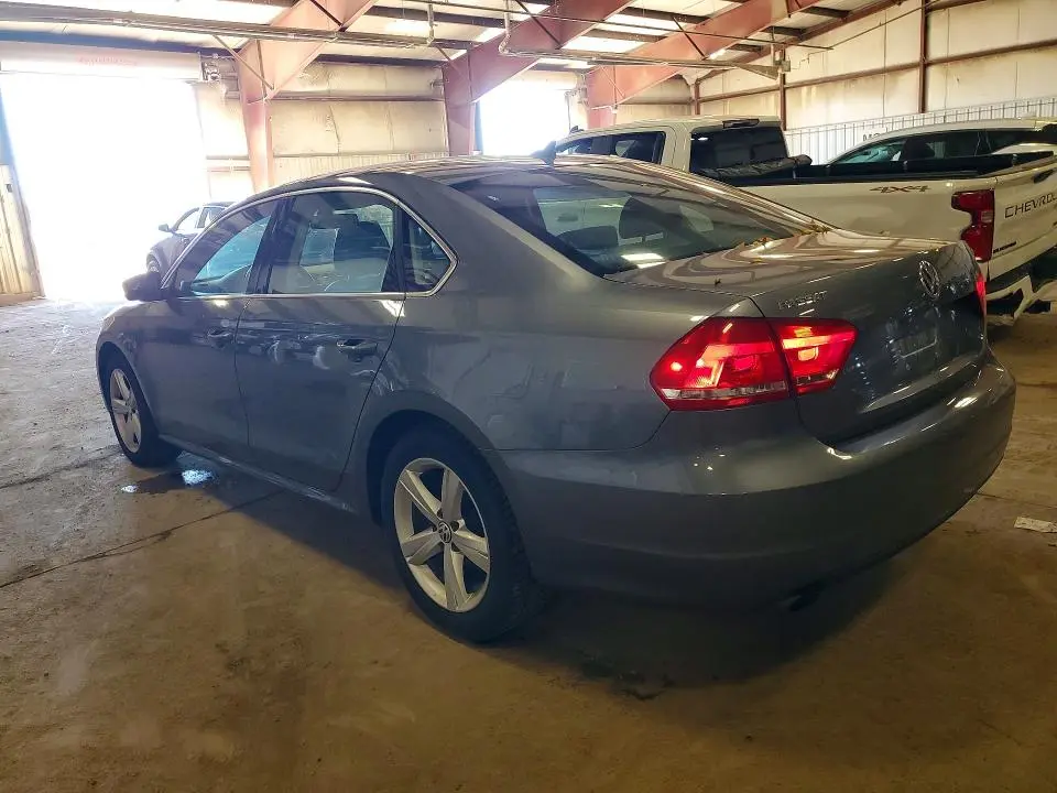 2015 VOLKSWAGEN PASSAT S  