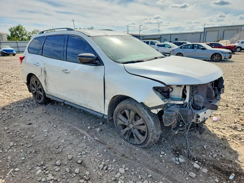 2018 NISSAN PATHFINDER SL  