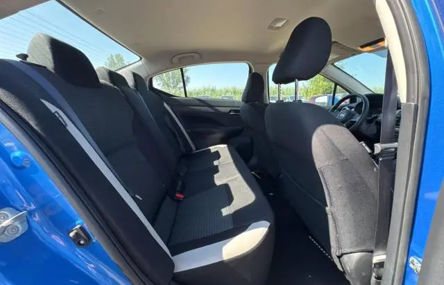 2021 NISSAN VERSA SV  