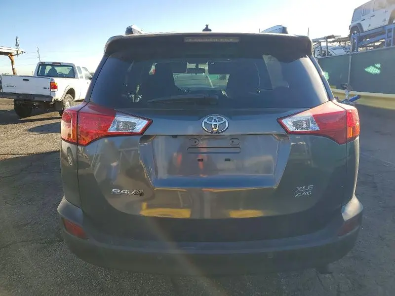 2015 TOYOTA RAV4 XLE  