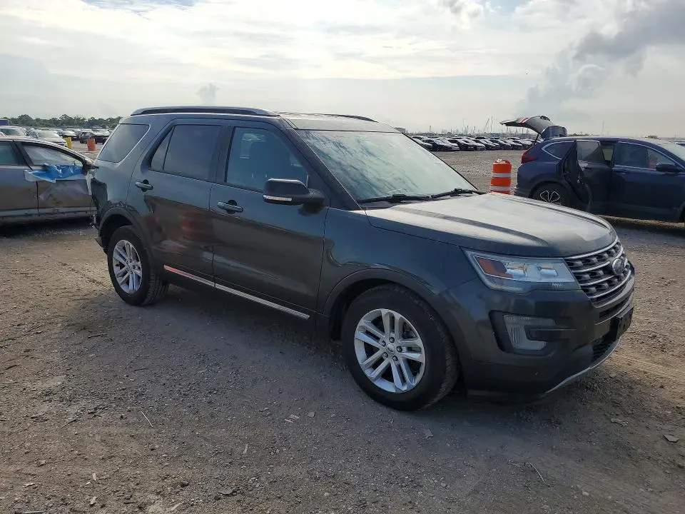 2016 FORD EXPLORER XLT  