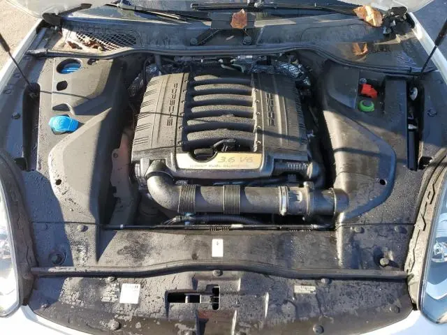 2016 PORSCHE CAYENNE   