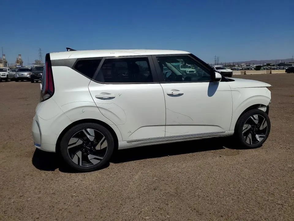 2023 KIA SOUL GT LINE  