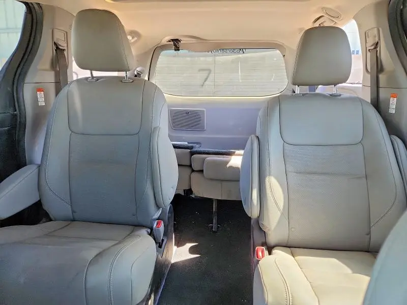 2017 TOYOTA SIENNA LIMITED 7-PASSENGER  