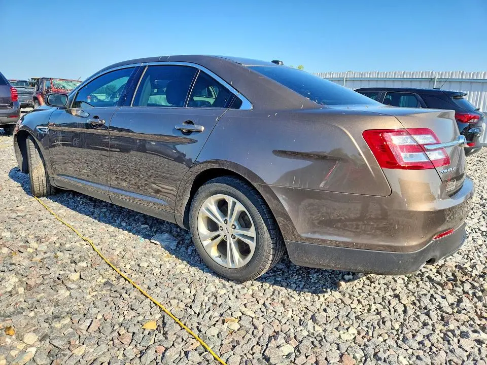 2015 FORD TAURUS SE  