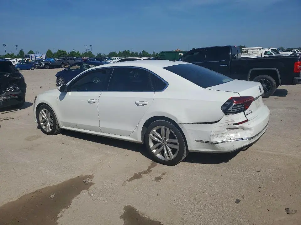 2018 VOLKSWAGEN PASSAT SE  
