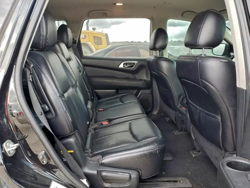 2019 NISSAN PATHFINDER S  