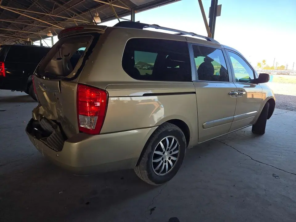 2011 KIA SEDONA EX  