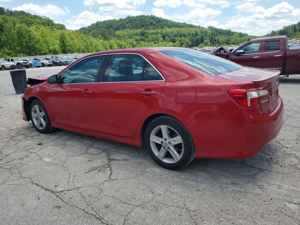 2014 TOYOTA CAMRY SE  