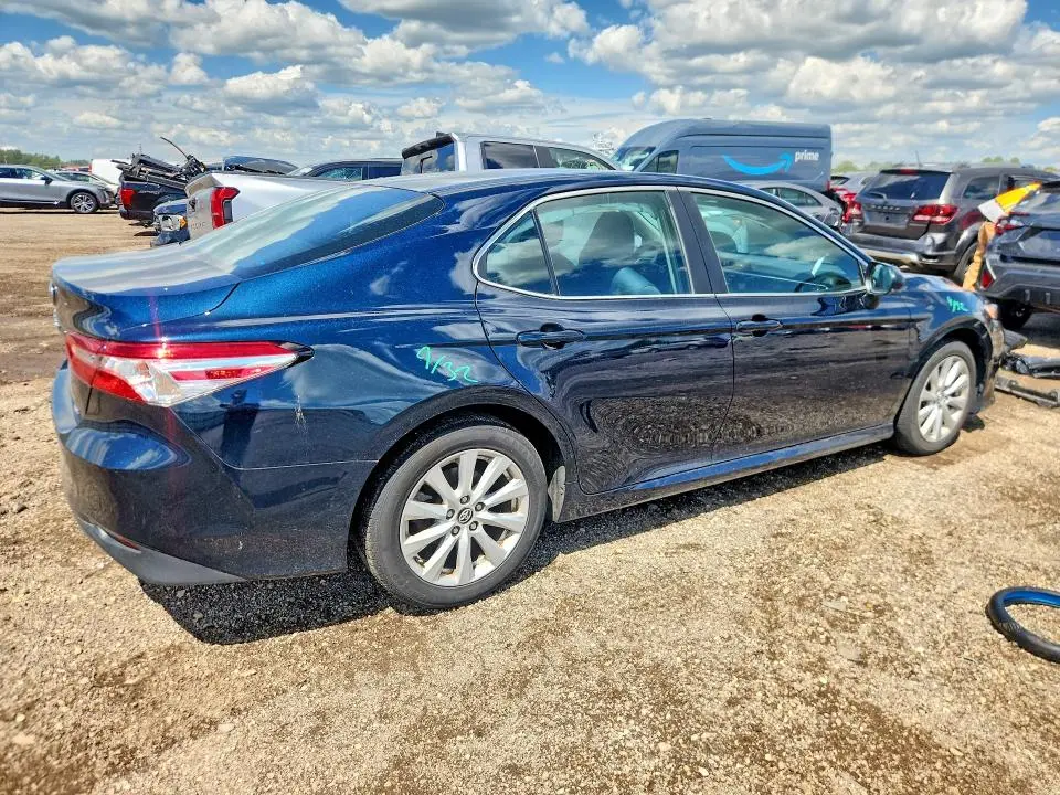 2018 TOYOTA CAMRY LE  
