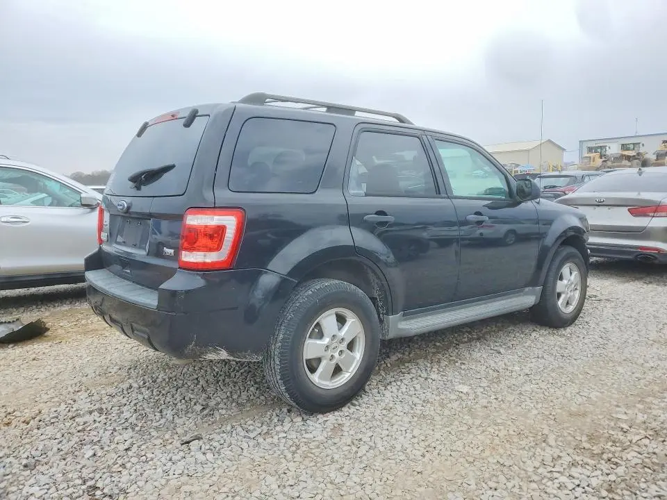 2011 FORD ESCAPE XLT  