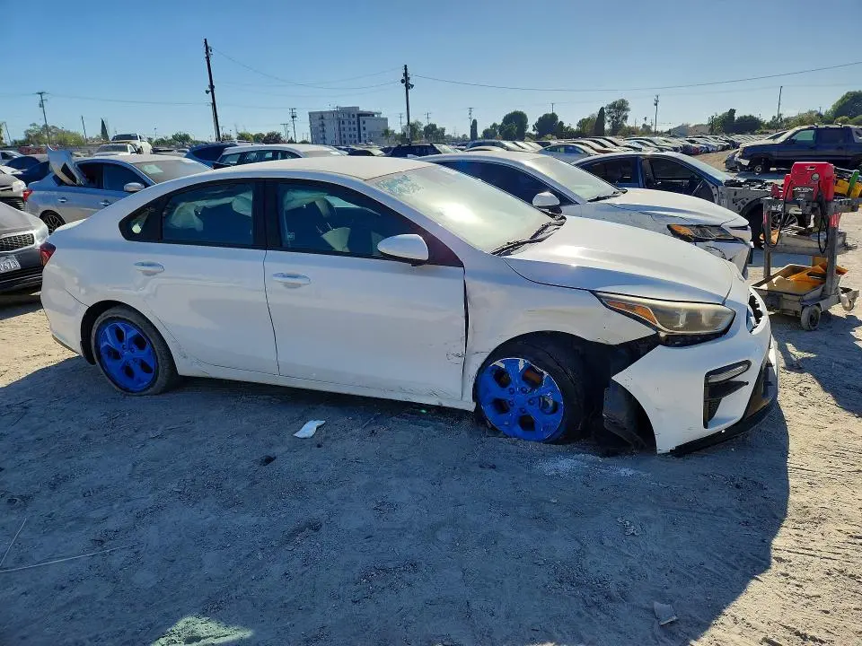 2020 KIA FORTE LXS  