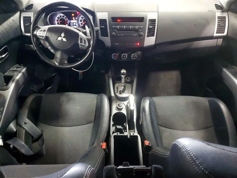 2012 MITSUBISHI OUTLANDER SE  