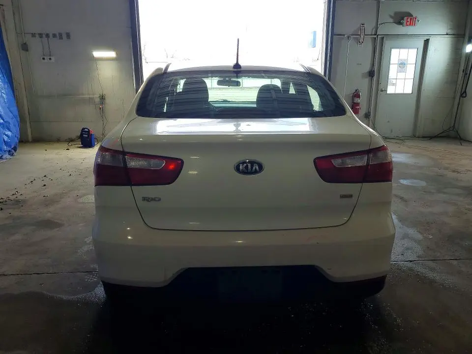 2016 KIA RIO LX  