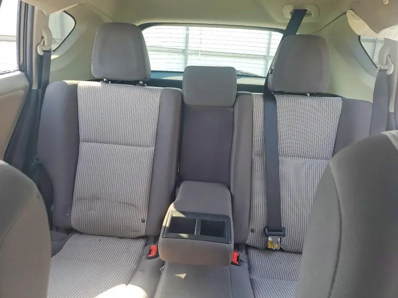 2013 TOYOTA RAV4 LE  