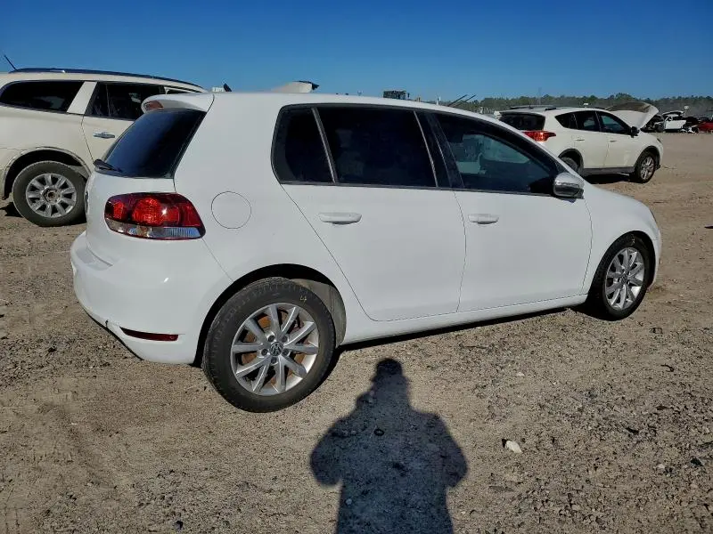 2011 VOLKSWAGEN GOLF   